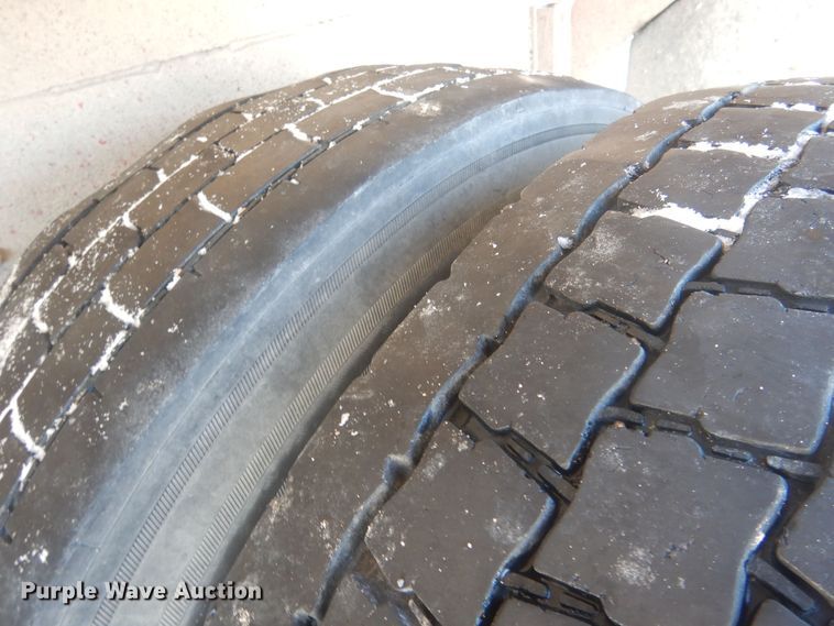 image for item HQ9568 1996 Mack RD690S  ready mix truck