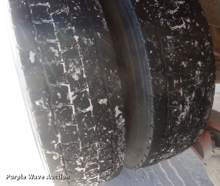 image for item HQ9568 1996 Mack RD690S  ready mix truck