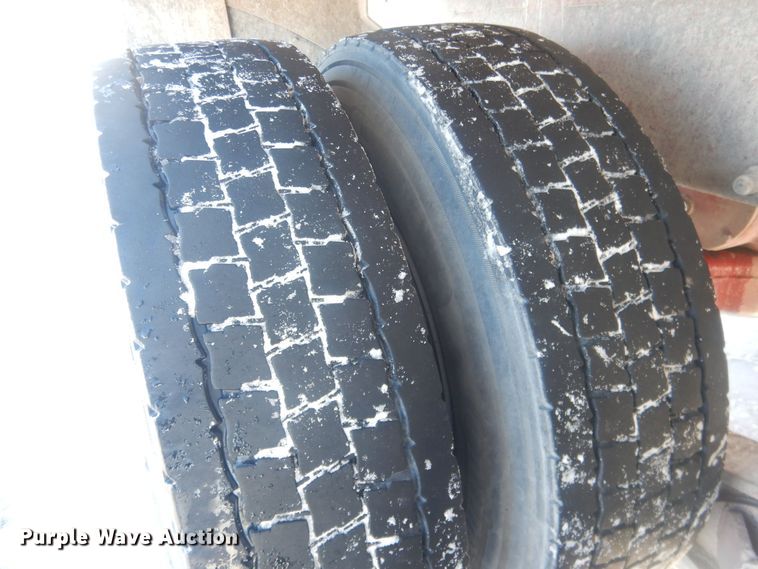 image for item HQ9568 1996 Mack RD690S  ready mix truck