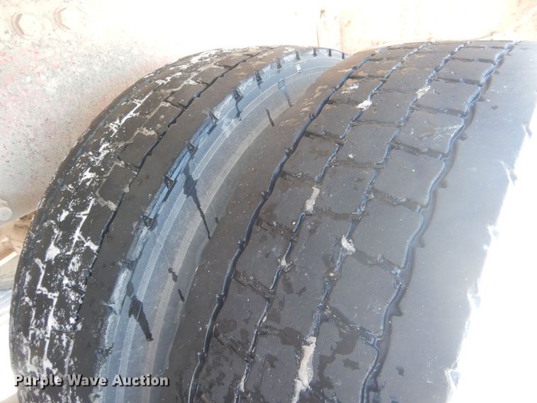 image for item HQ9568 1996 Mack RD690S  ready mix truck