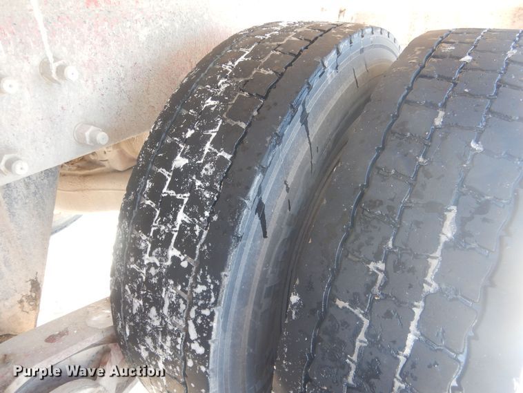 image for item HQ9568 1996 Mack RD690S  ready mix truck