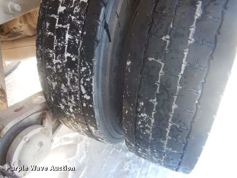 image for item HQ9568 1996 Mack RD690S  ready mix truck