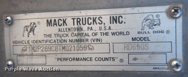 image for item HQ9568 1996 Mack RD690S  ready mix truck