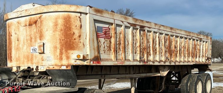 image for item ID9363 1990 Lufkin LWD 31  end dump trailer