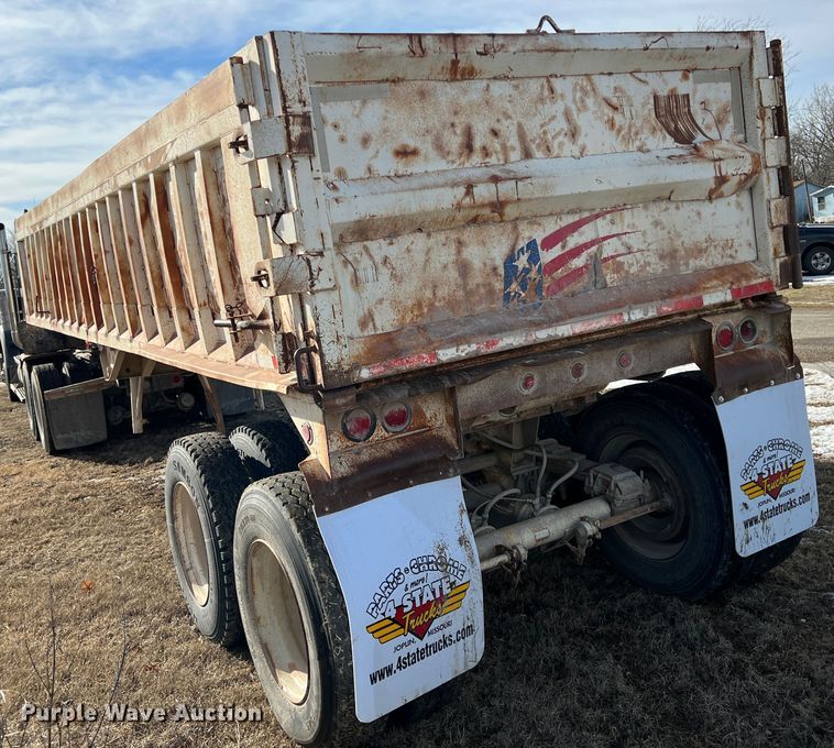 image for item ID9363 1990 Lufkin LWD 31  end dump trailer