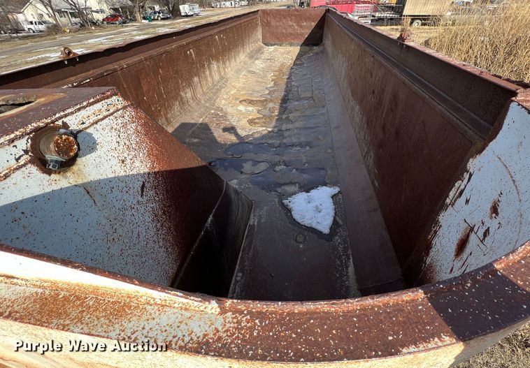 image for item ID9363 1990 Lufkin LWD 31  end dump trailer