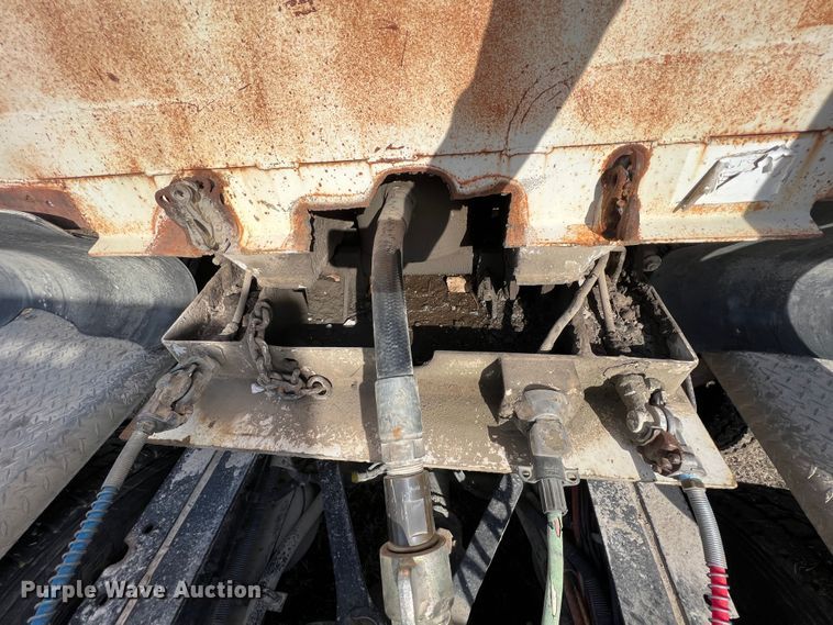 image for item ID9363 1990 Lufkin LWD 31  end dump trailer