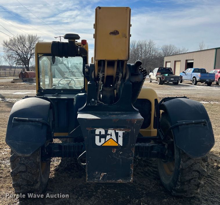 image for item ID9364 2010 Caterpillar TL943  telehandler