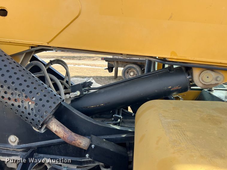 image for item ID9364 2010 Caterpillar TL943  telehandler