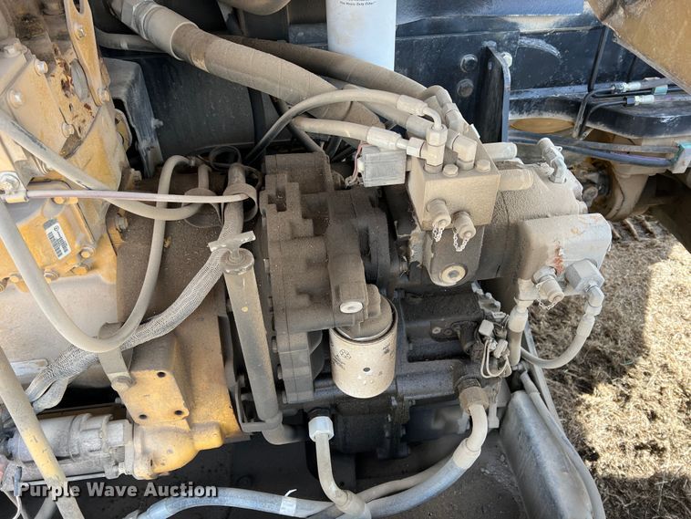 image for item ID9364 2010 Caterpillar TL943  telehandler