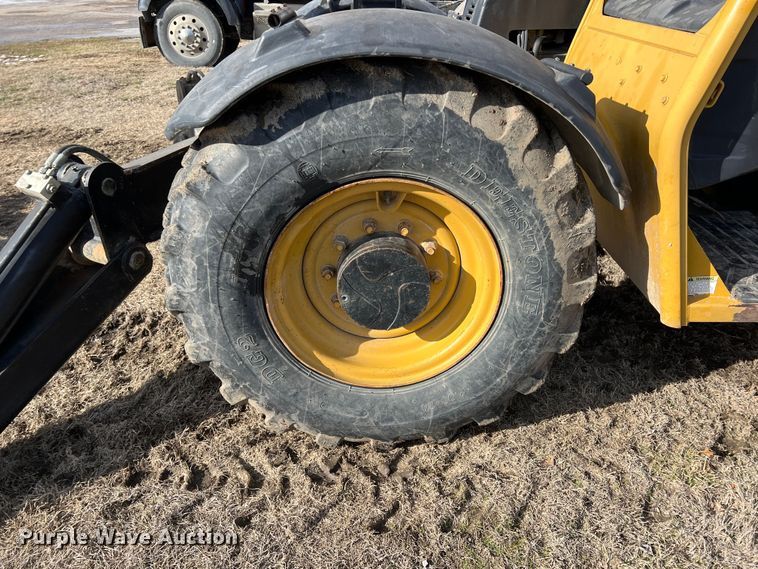 image for item ID9364 2010 Caterpillar TL943  telehandler