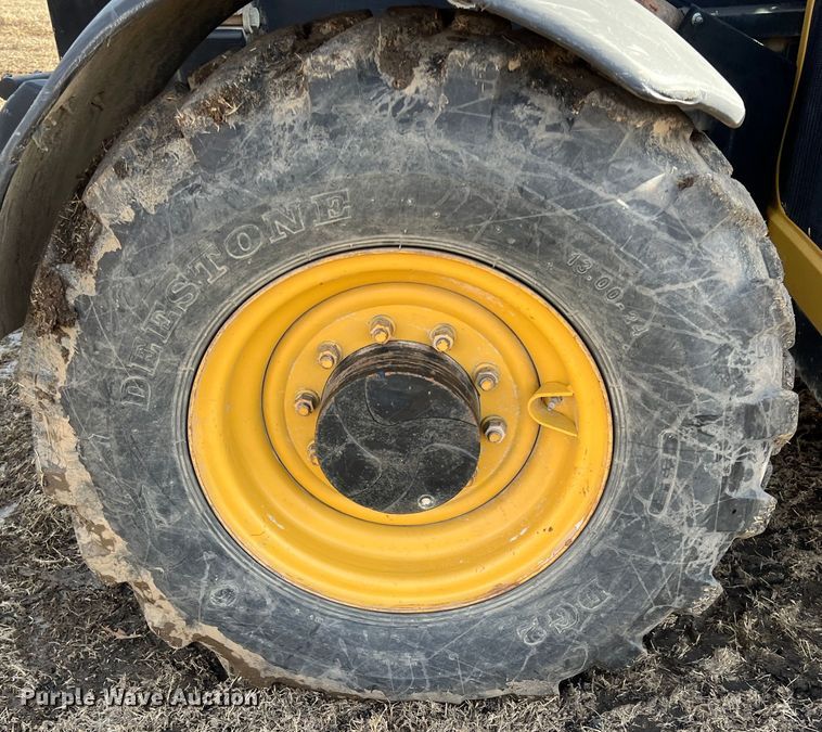 image for item ID9364 2010 Caterpillar TL943  telehandler