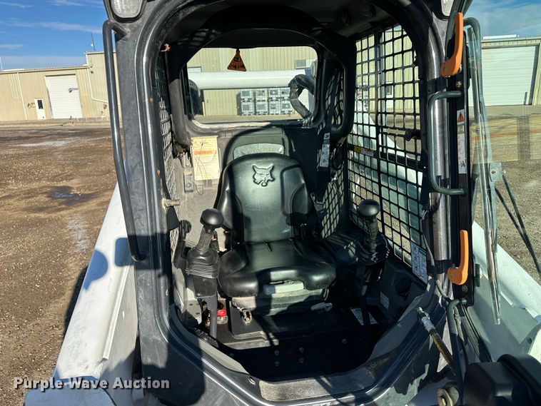 image for item JD9621 2016 Bobcat S650  skid steer loader