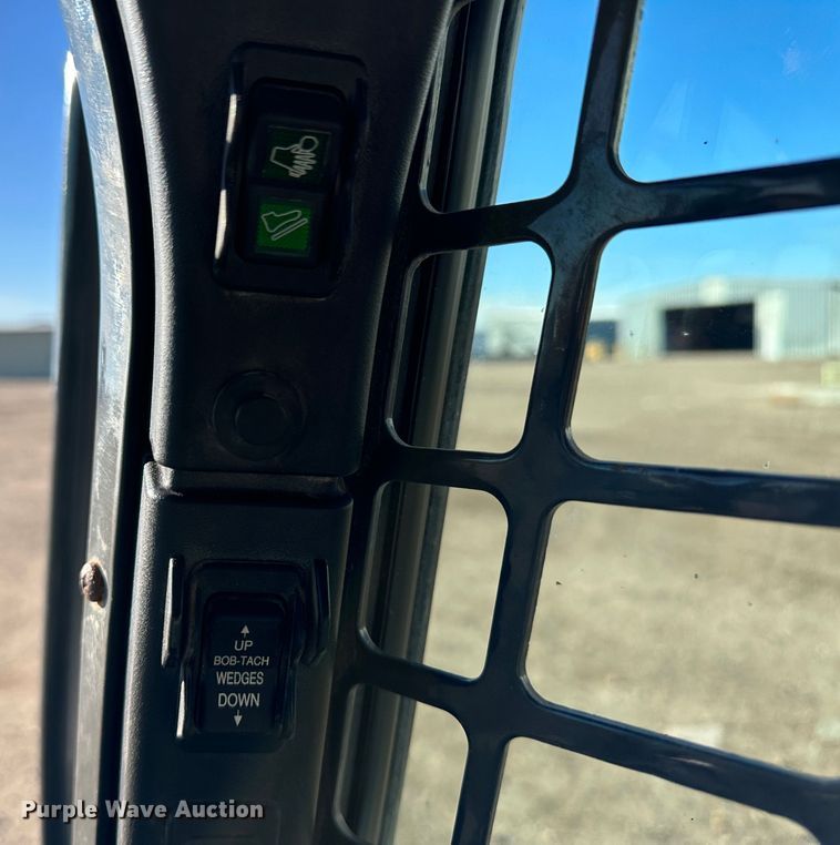 image for item JD9621 2016 Bobcat S650  skid steer loader