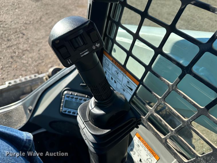 image for item JD9621 2016 Bobcat S650  skid steer loader