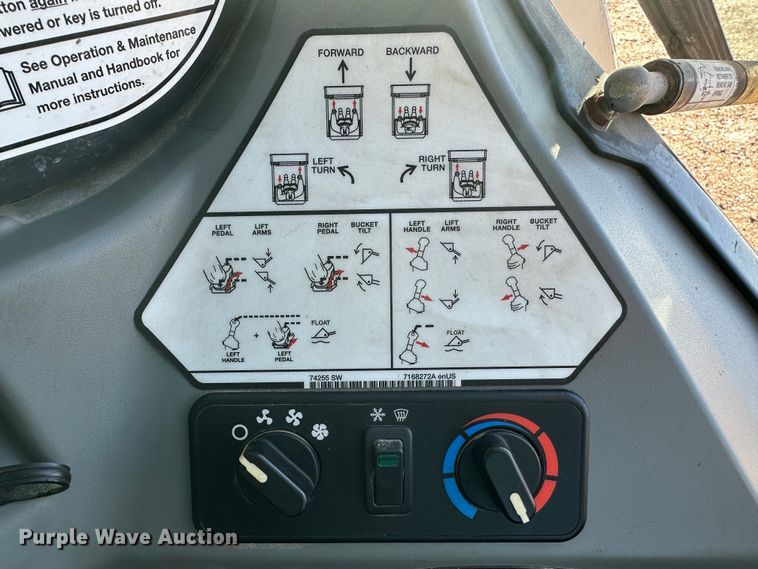 image for item JD9621 2016 Bobcat S650  skid steer loader