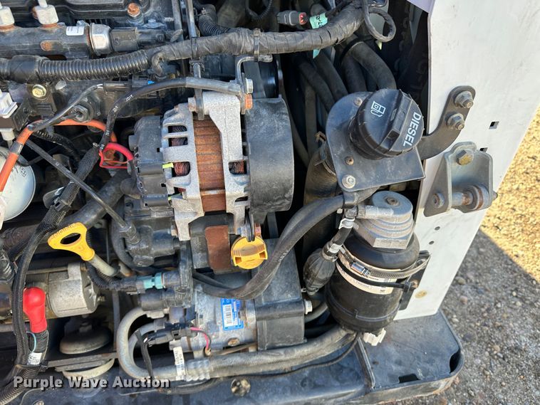 image for item JD9621 2016 Bobcat S650  skid steer loader