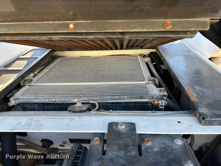 image for item JD9621 2016 Bobcat S650  skid steer loader