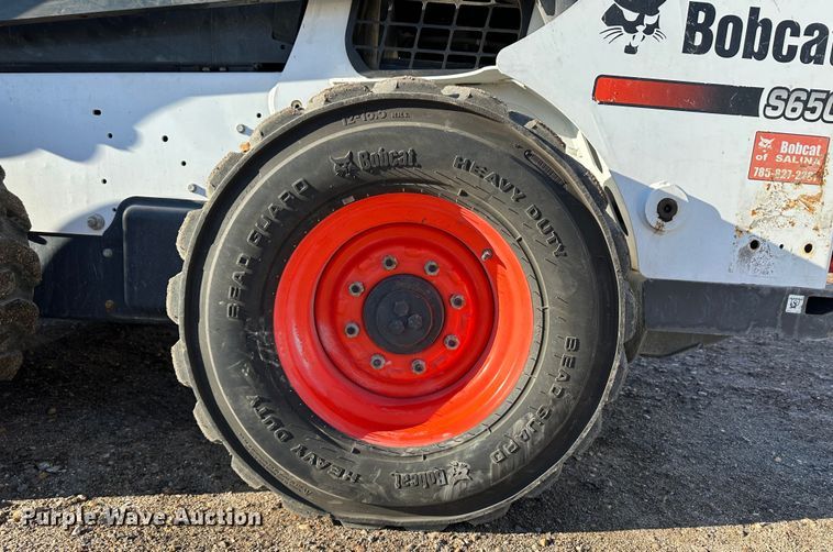 image for item JD9621 2016 Bobcat S650  skid steer loader