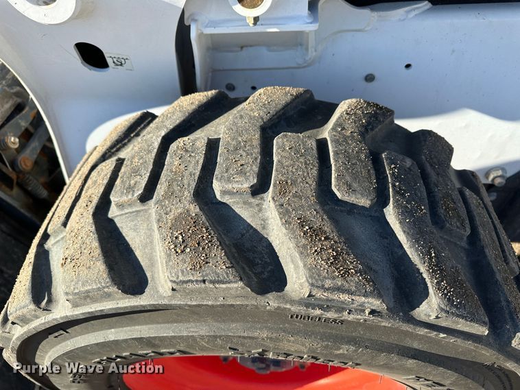 image for item JD9621 2016 Bobcat S650  skid steer loader