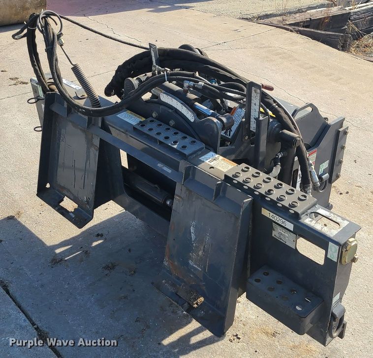 image for item JG9556 Roadhog PCP18EHSG5  skid steer cold planer