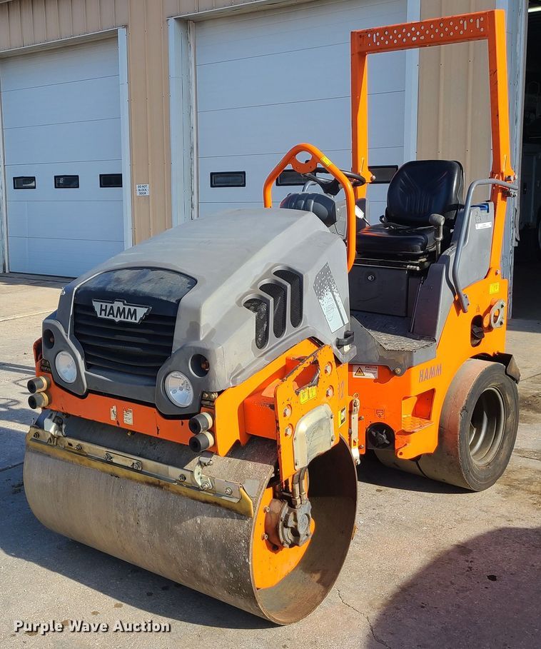 image for item JG9557 2016 Hamm HD12  double drum roller