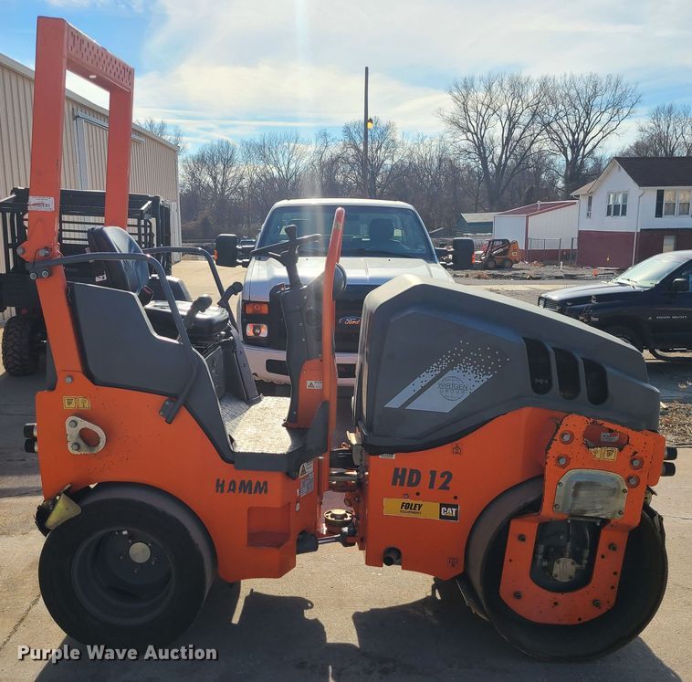 image for item JG9557 2016 Hamm HD12  double drum roller