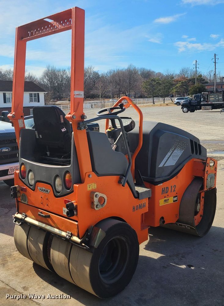 image for item JG9557 2016 Hamm HD12  double drum roller