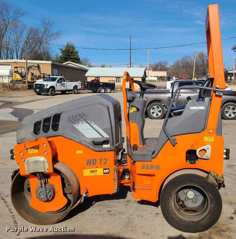 image for item JG9557 2016 Hamm HD12  double drum roller