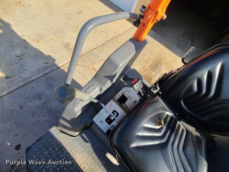 image for item JG9557 2016 Hamm HD12  double drum roller