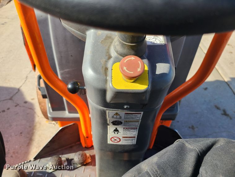 image for item JG9557 2016 Hamm HD12  double drum roller