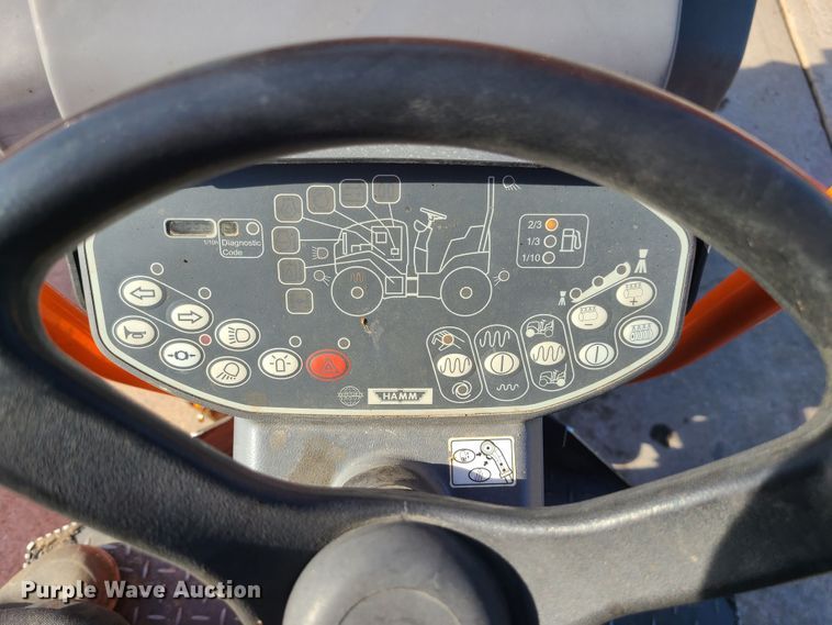 image for item JG9557 2016 Hamm HD12  double drum roller