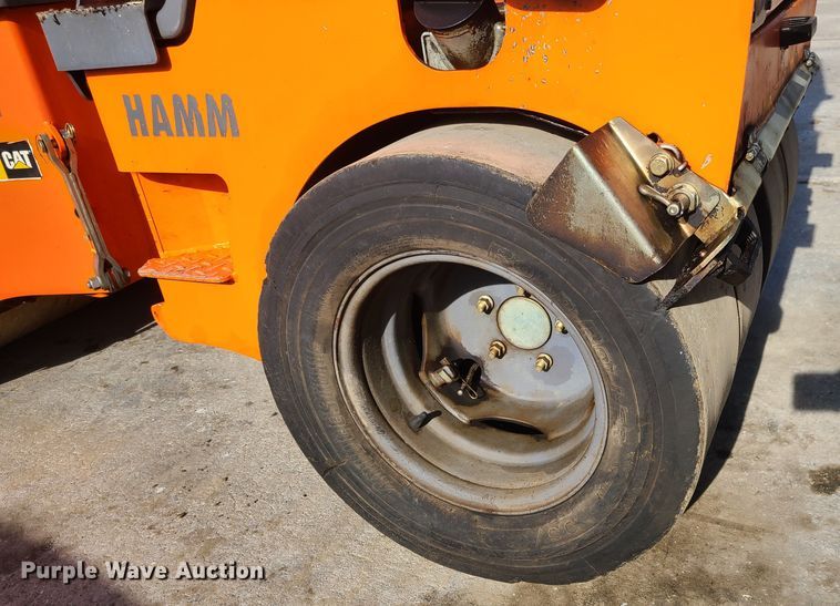image for item JG9557 2016 Hamm HD12  double drum roller