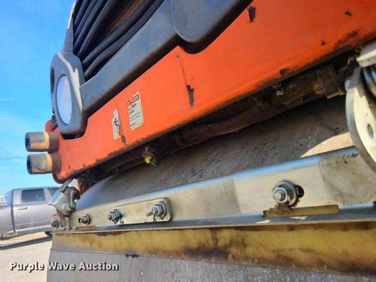 image for item JG9557 2016 Hamm HD12  double drum roller