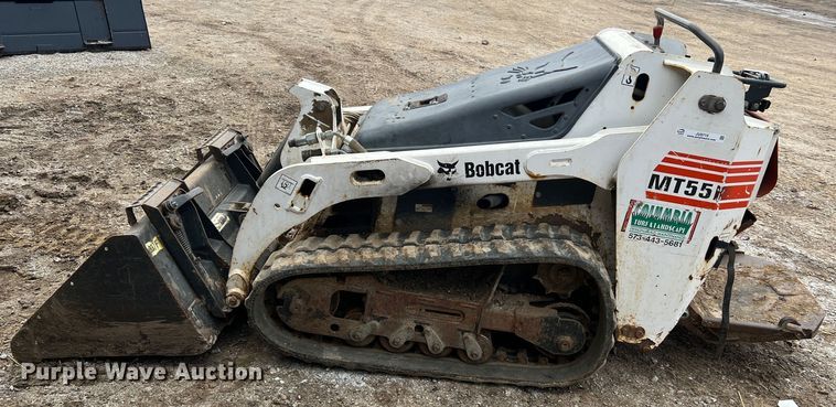 image for item JU9715 2012 Bobcat MT55  compact utility loader