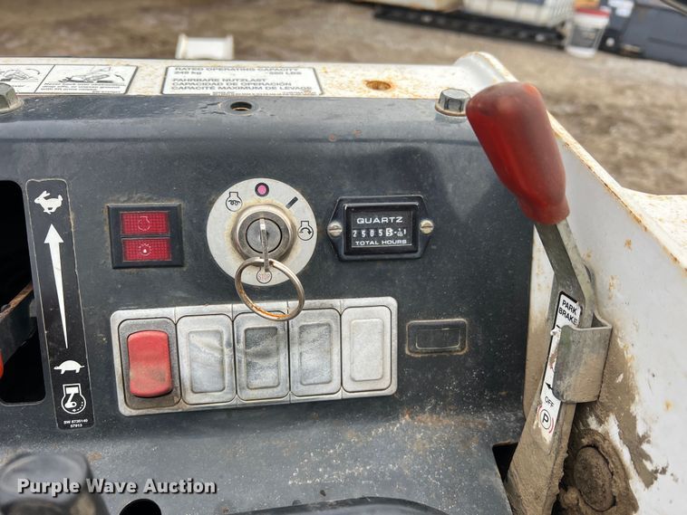 image for item JU9715 2012 Bobcat MT55  compact utility loader