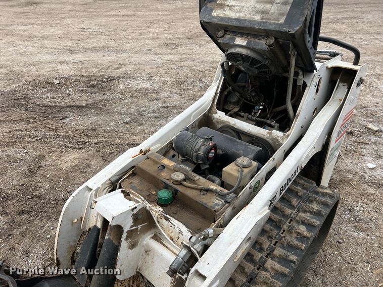 image for item JU9715 2012 Bobcat MT55  compact utility loader