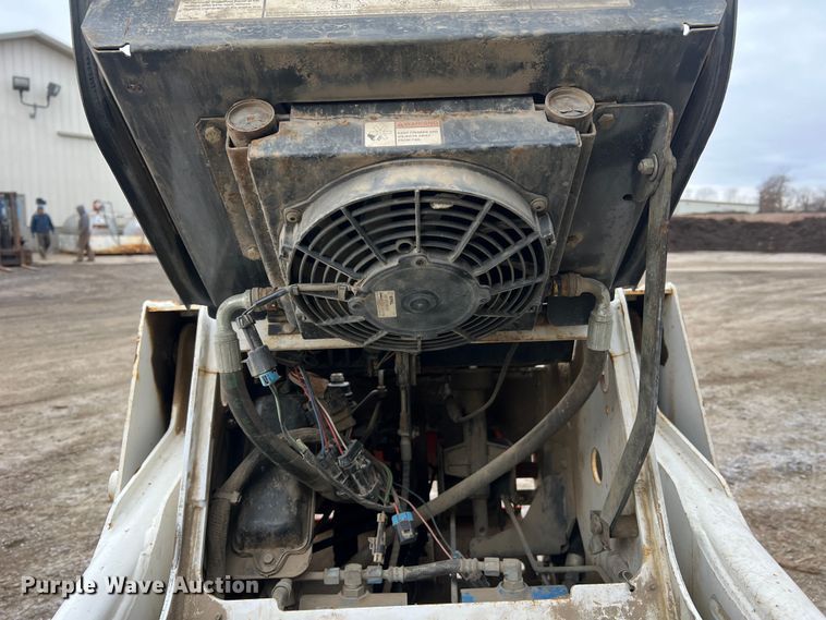 image for item JU9715 2012 Bobcat MT55  compact utility loader