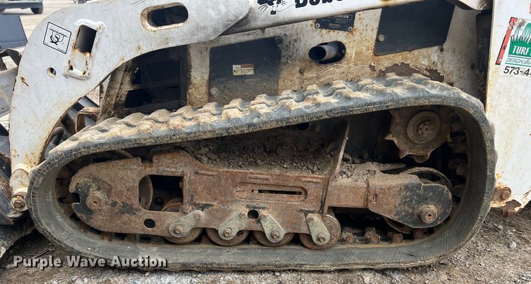 image for item JU9715 2012 Bobcat MT55  compact utility loader