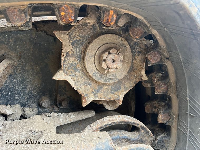 image for item JU9715 2012 Bobcat MT55  compact utility loader