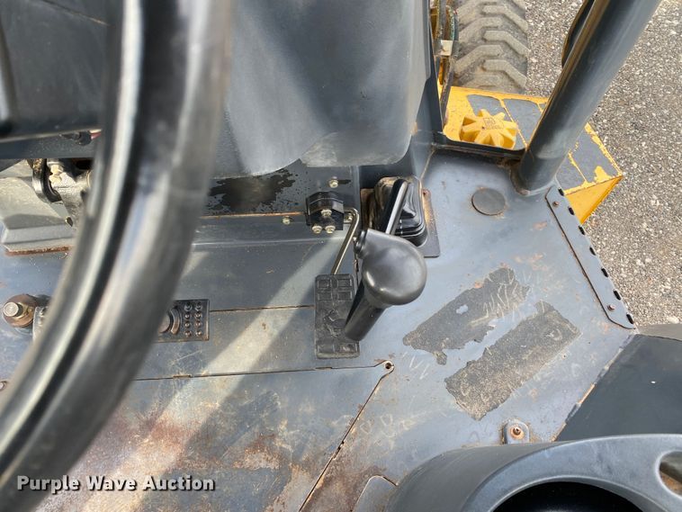 image for item JW9219 2006 John Deere 310G  backhoe