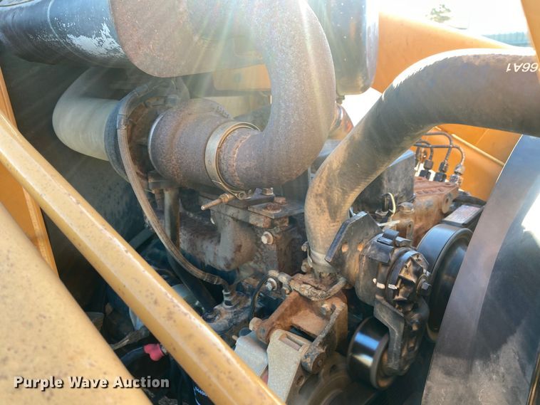 image for item JW9232 Case 580L  backhoe