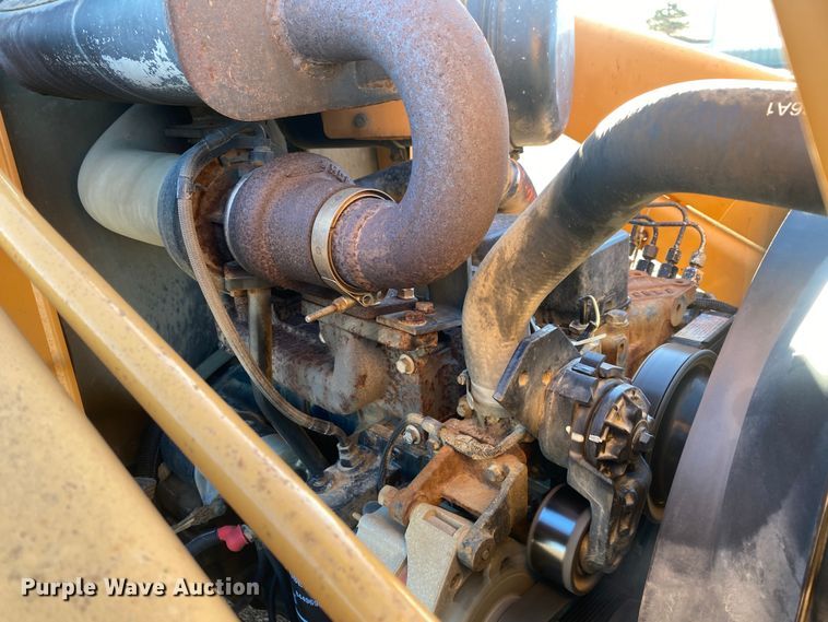 image for item JW9232 Case 580L  backhoe