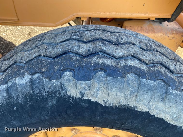 image for item JW9232 Case 580L  backhoe