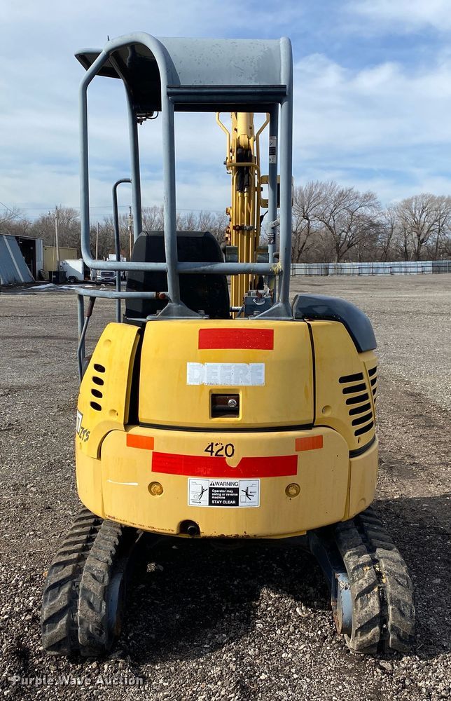 image for item JW9235 2006 John Deere 17ZTS  mini excavator