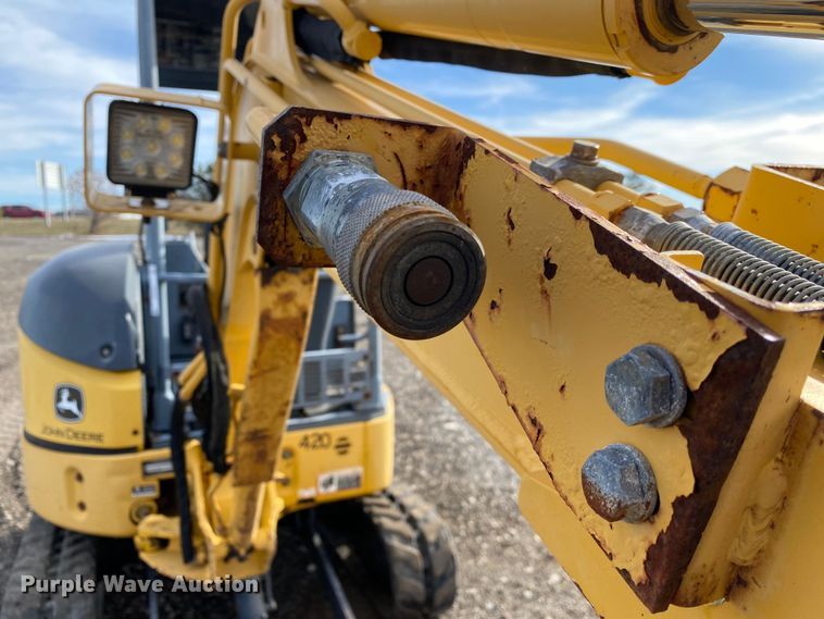 image for item JW9235 2006 John Deere 17ZTS  mini excavator