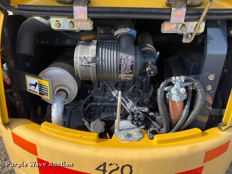 image for item JW9235 2006 John Deere 17ZTS  mini excavator