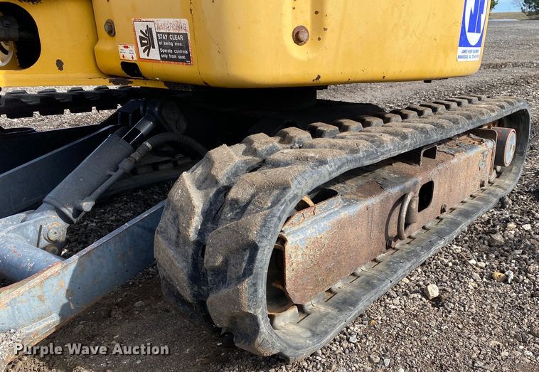 image for item JW9235 2006 John Deere 17ZTS  mini excavator