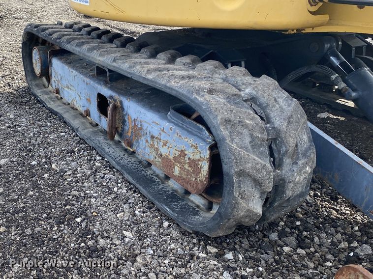 image for item JW9235 2006 John Deere 17ZTS  mini excavator