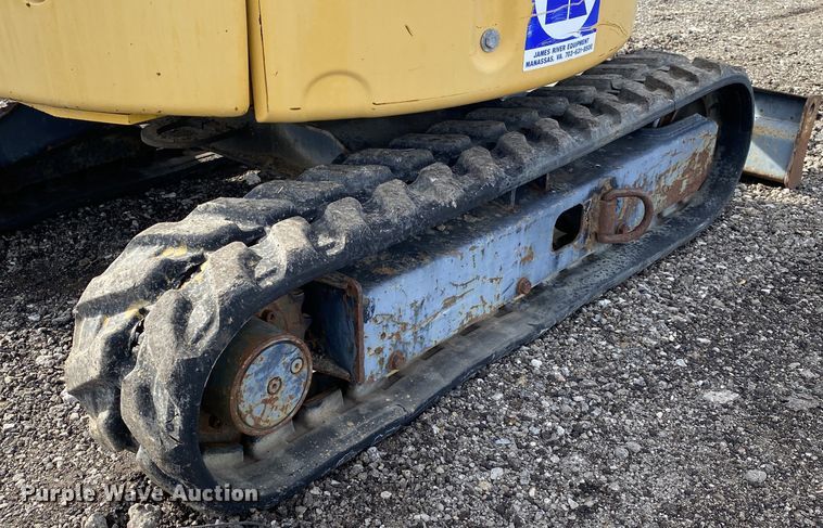 image for item JW9235 2006 John Deere 17ZTS  mini excavator